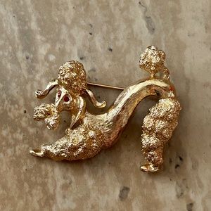 Vintage Monet poodle brooch - signed